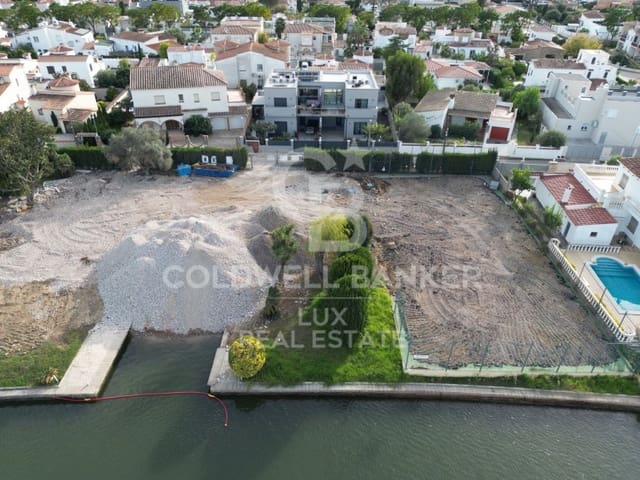 Tomt till salu i Empuriabrava, Castelló d'Empúries - 750 000 € (Ref: 8874825)