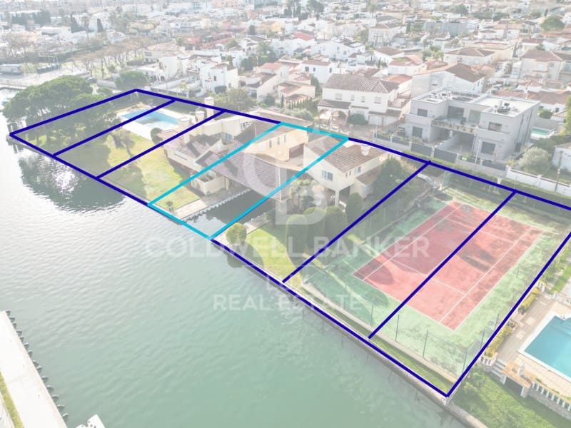 Tomt till salu i Empuriabrava - 750 000 € (Ref: 8874825)