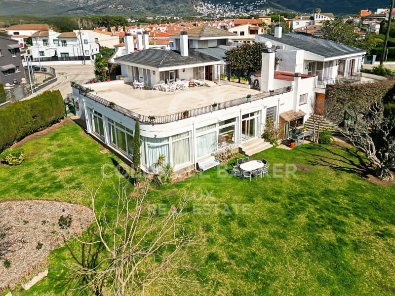 6 soverom Villa til salgs i Roses med svømmebasseng - € 1 450 000 (Ref: 8918224)