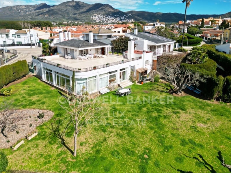 6 sypialnia Willa na sprzedaż w Roses z basenem garażem - 1 930 000 € (Ref: 8935426)