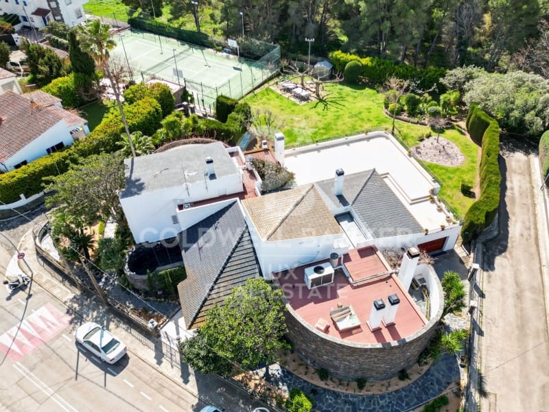 6 sypialnia Willa na sprzedaż w Roses z basenem garażem - 1 930 000 € (Ref: 8935426)