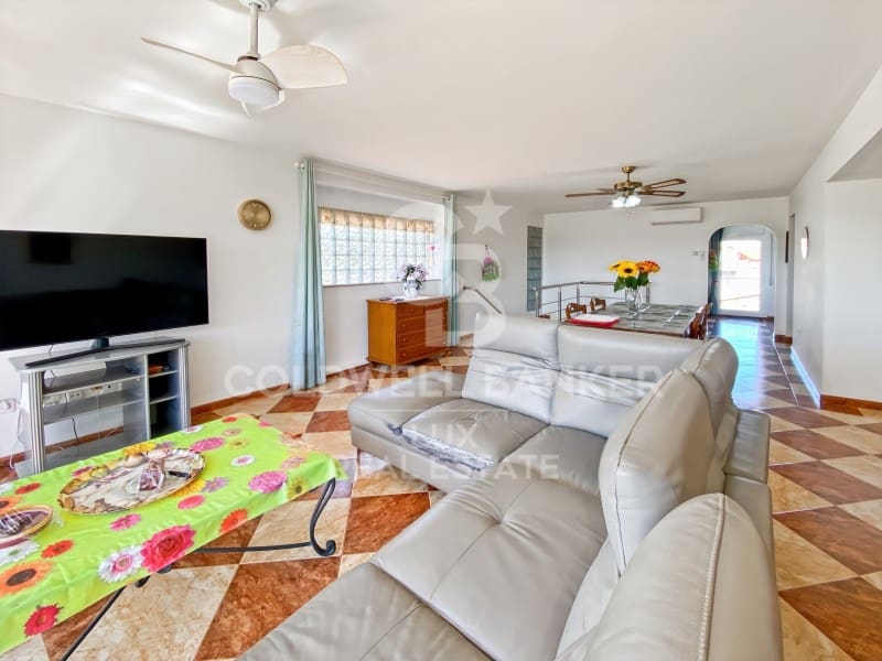 4 bedroom Villa for sale in Vilajuiga with garage - € 320,000 (Ref: 8947423)