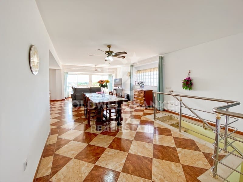 4 bedroom Villa for sale in Vilajuiga with garage - € 320,000 (Ref: 8947423)