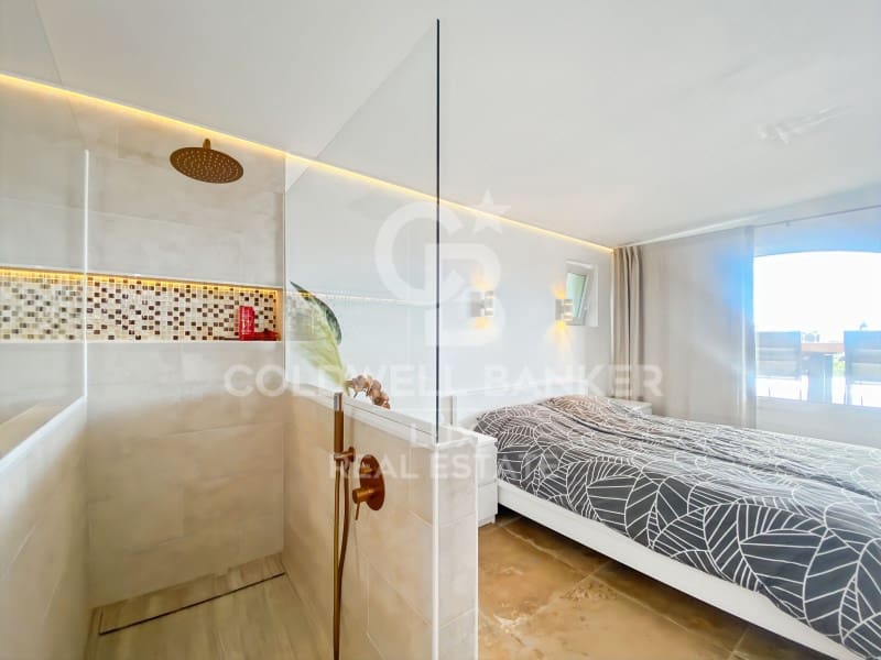 4 soveværelse Villa til salg i Roses med swimmingpool - € 759.000 (Ref: 8952785)