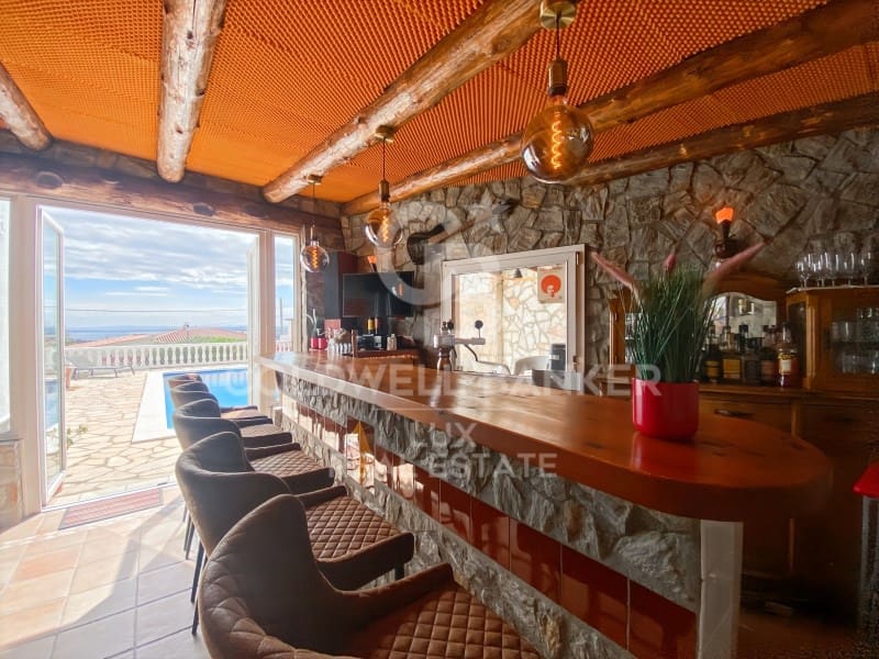 4 soveværelse Villa til salg i Roses med swimmingpool - € 759.000 (Ref: 8952785)