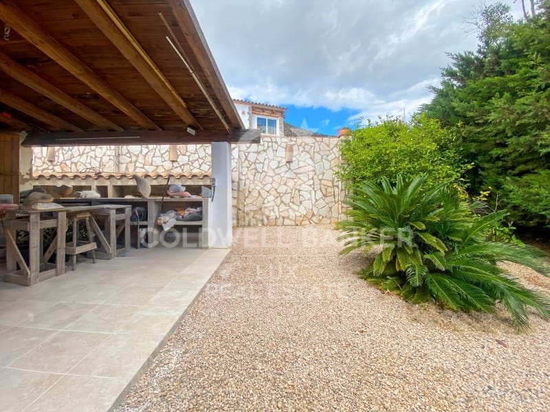 4 soveværelse Villa til salg i Roses med swimmingpool - € 759.000 (Ref: 8952785)