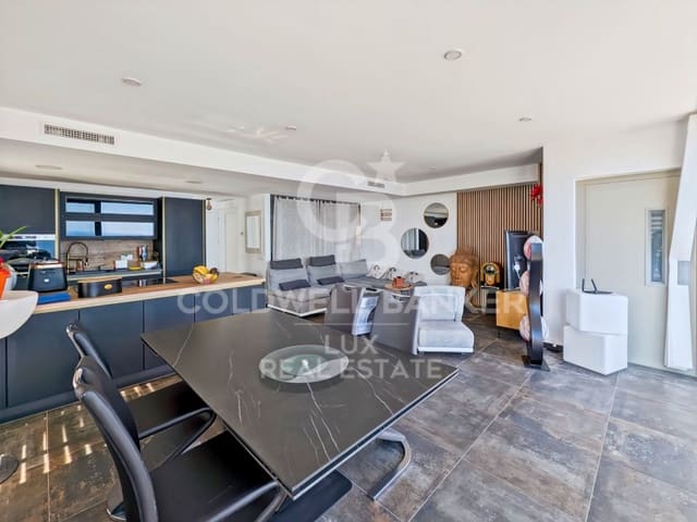 Chalet de 3 habitaciones en Roses en venta con piscina garaje - 995.000 € (Ref: 8961952)