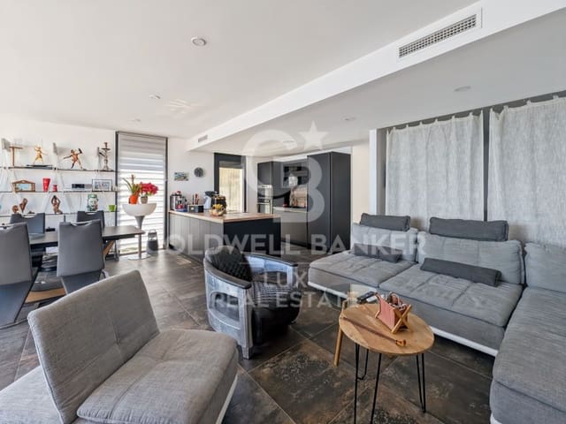 Chalet de 3 habitaciones en Roses en venta con piscina garaje - 995.000 € (Ref: 8961952)