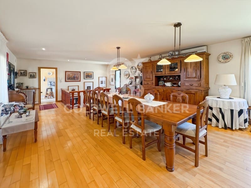 4 Zimmer Villa zu verkaufen in Empuriabrava mit Pool Garage - 820.000 € (Ref: 8962562)