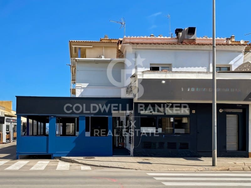 2 bedroom Restaurant/Bar for sale in L'Escala - € 620,000 (Ref: 8982638)