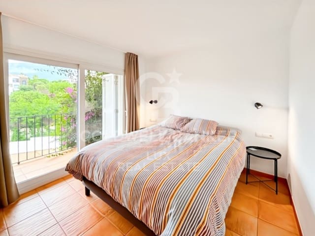 4 bedroom Villa for sale in Cadaqués with garage - € 1,600,000 (Ref: 8994130)