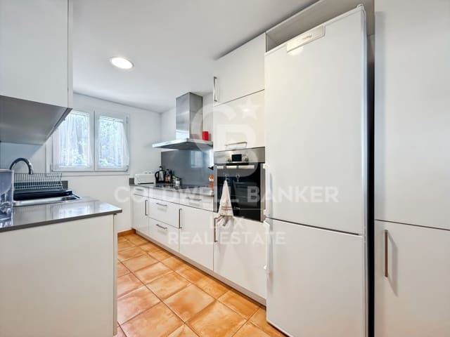 4 bedroom Villa for sale in Cadaqués with garage - € 1,600,000 (Ref: 8994130)