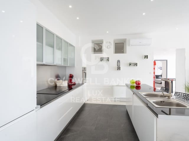 5 soverom Villa til salgs i El Mas Fumats, Roses med svømmebasseng garasje - € 890 000 (Ref: 9029906)