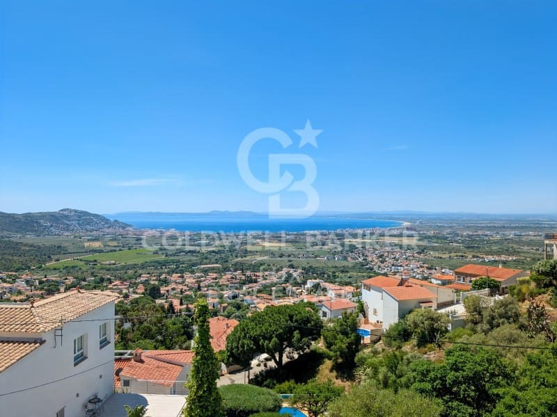 5 soveværelse Villa til salg i Roses med swimmingpool garage - € 890.000 (Ref: 9029906)