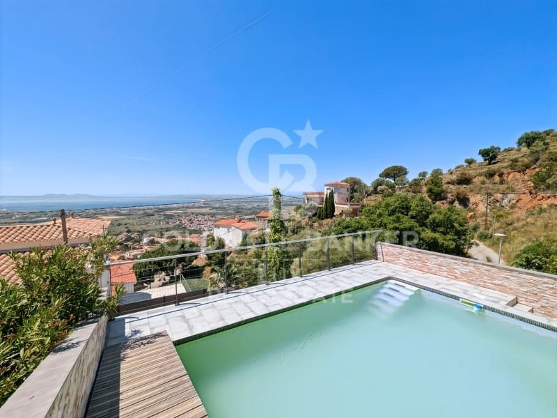 5 soveværelse Villa til salg i Roses med swimmingpool garage - € 890.000 (Ref: 9029906)