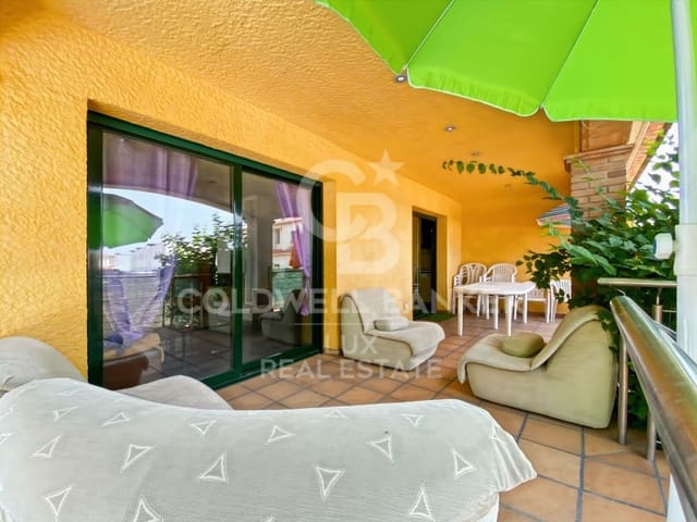 4 bedroom Villa for sale in L'Escala with pool garage - € 550,000 (Ref: 9060481)