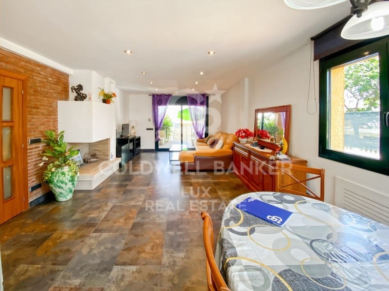 4 quarto Moradia para venda em L'Escala com piscina garagem - 550 000 € (Ref: 9060481)