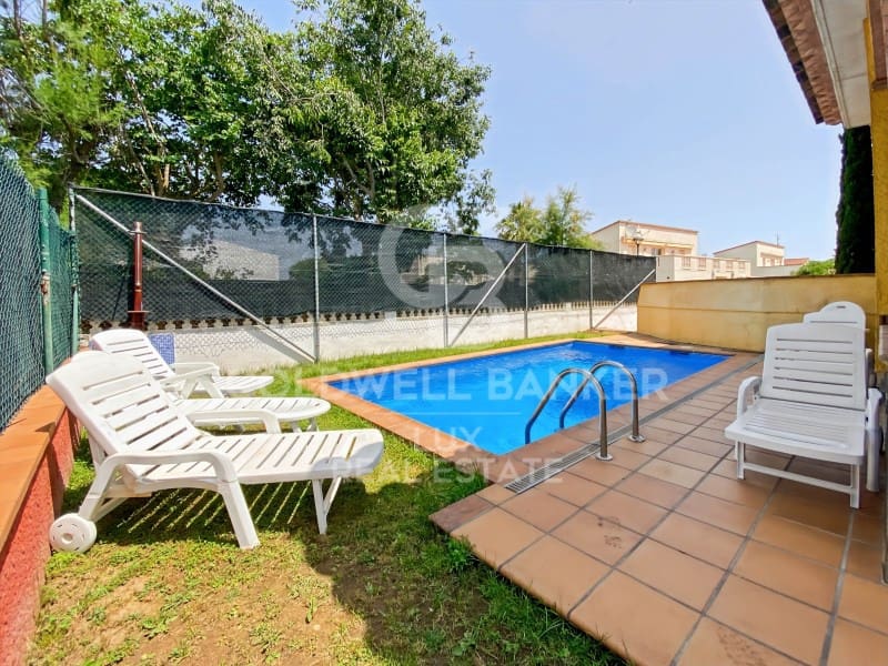 4 quarto Moradia para venda em L'Escala com piscina garagem - 550 000 € (Ref: 9060481)