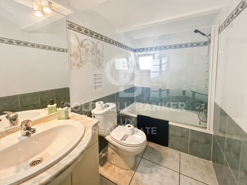 Hotel til salg i Llanca med swimmingpool garage - € 7.200.000 (Ref: 9060482)