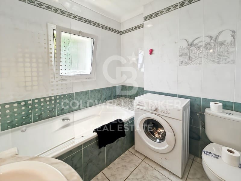 Hotel til salg i Llanca med swimmingpool garage - € 7.200.000 (Ref: 9060482)