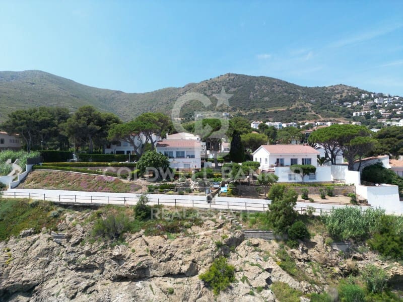 Hotel til salg i Llanca med swimmingpool garage - € 7.200.000 (Ref: 9060482)