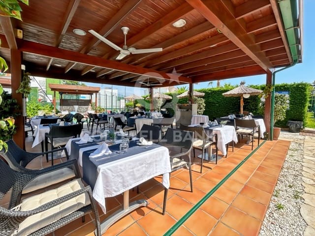 Hotel zu verkaufen in Llançà mit Pool Garage - 7.200.000 € (Ref: 9060482)