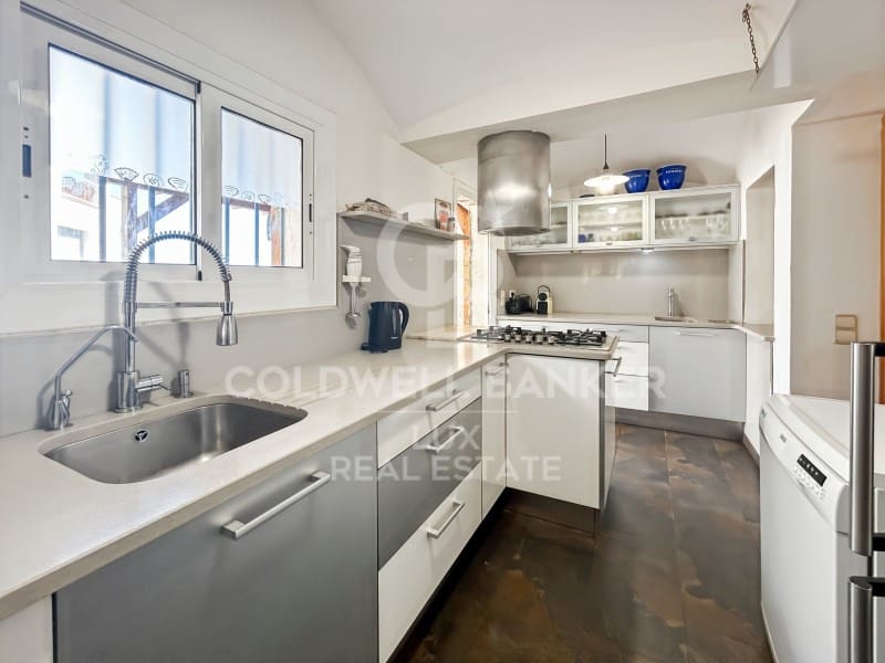 7 Zimmer Villa zu verkaufen in Llanca mit Pool - 1.200.000 € (Ref: 9114351)