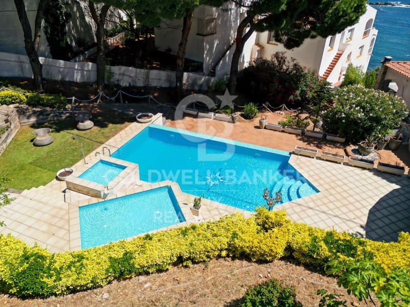 7 Zimmer Villa zu verkaufen in Llanca mit Pool - 1.200.000 € (Ref: 9114351)