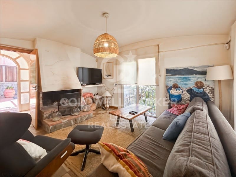 7 Zimmer Villa zu verkaufen in Llanca mit Pool - 1.200.000 € (Ref: 9114351)