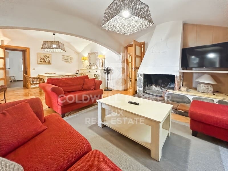 7 Zimmer Villa zu verkaufen in Llanca mit Pool - 1.200.000 € (Ref: 9114351)