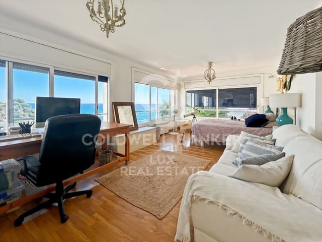 7 bedroom Villa for sale in Llançà with pool - € 1,200,000 (Ref: 9114351)