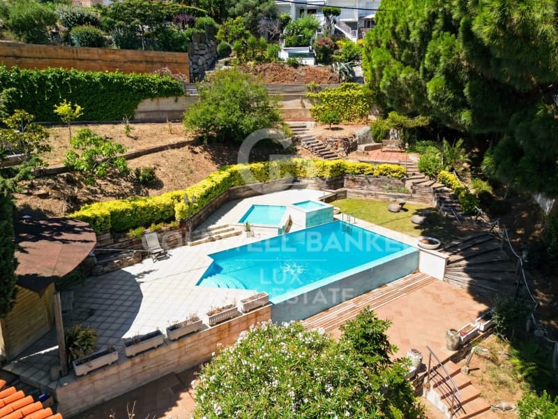 7 Zimmer Villa zu verkaufen in Llanca mit Pool - 1.200.000 € (Ref: 9114351)