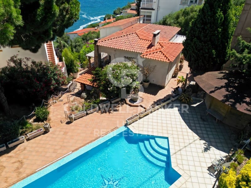 7 Zimmer Villa zu verkaufen in Llanca mit Pool - 1.200.000 € (Ref: 9114351)