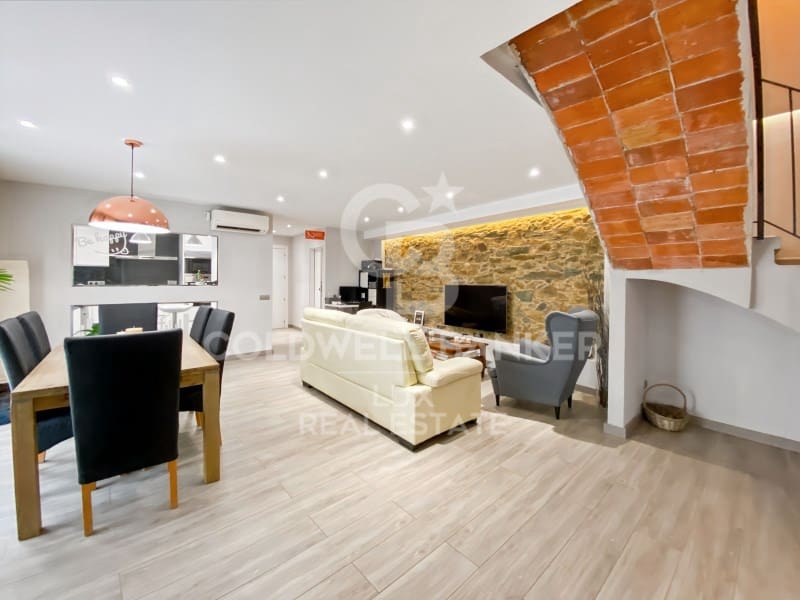 3 soverom Hus til salgs i Roses med garasje - € 360 000 (Ref: 9137041)