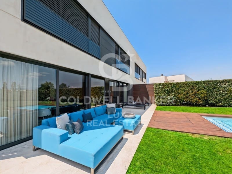 4 bedroom Villa for sale in Peralada with pool garage - € 1,050,000 (Ref: 9159902)