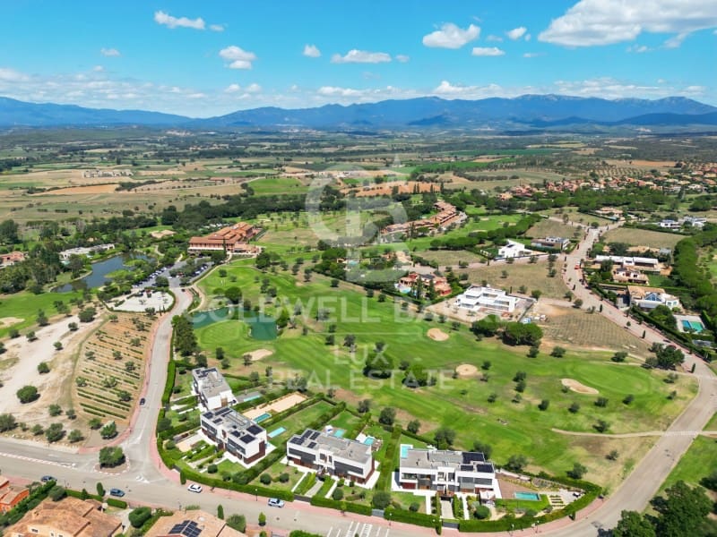 4 bedroom Villa for sale in Peralada with pool garage - € 1,050,000 (Ref: 9159902)