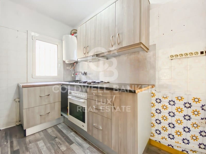 4 makuuhuone Huvila myytävänä paikassa Roses mukana 
autotalli - 569 000 € (Ref: 9192721)