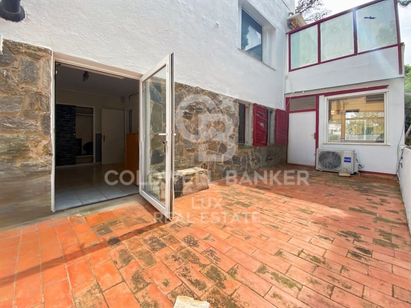 4 makuuhuone Huvila myytävänä paikassa Roses mukana 
autotalli - 569 000 € (Ref: 9192721)