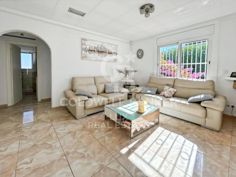 4 Zimmer Villa zu verkaufen in Empuriabrava mit Pool Garage - 650.000 € (Ref: 9276559)