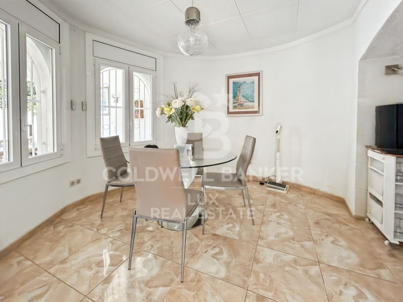 4 Zimmer Villa zu verkaufen in Empuriabrava mit Pool Garage - 650.000 € (Ref: 9276559)