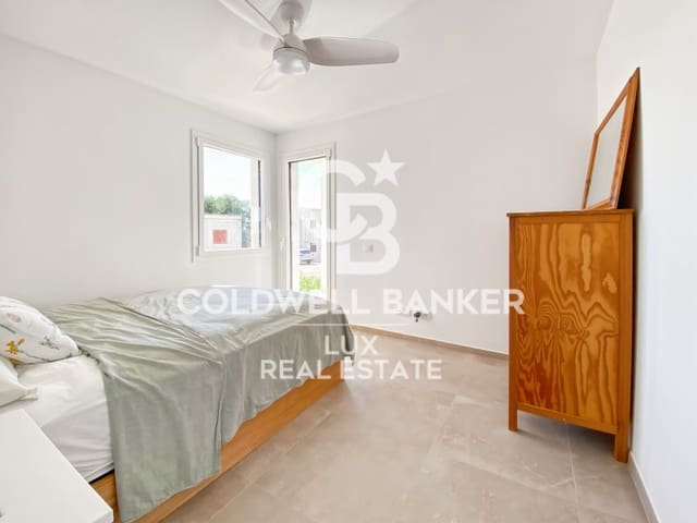 3 makuuhuone Huvila myytävänä paikassa Roses mukana 
autotalli - 799 000 € (Ref: 9310746)