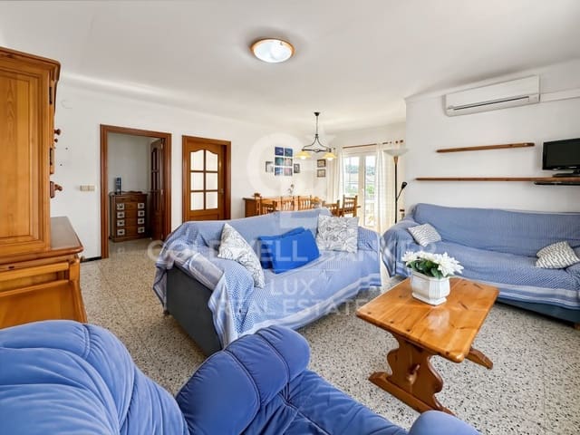 3 bedroom Villa for sale in L'Escala with garage - € 550,000 (Ref: 9362833)