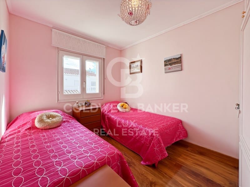 4 Zimmer Villa zu verkaufen in Empuriabrava mit Pool Garage - 525.000 € (Ref: 9375314)