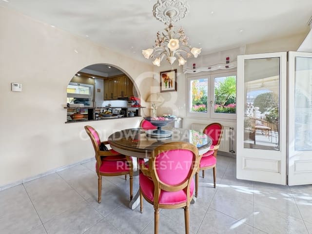 4 Zimmer Villa zu verkaufen in Empuriabrava, Castelló d'Empúries mit Pool Garage - 525.000 € (Ref: 9375314)