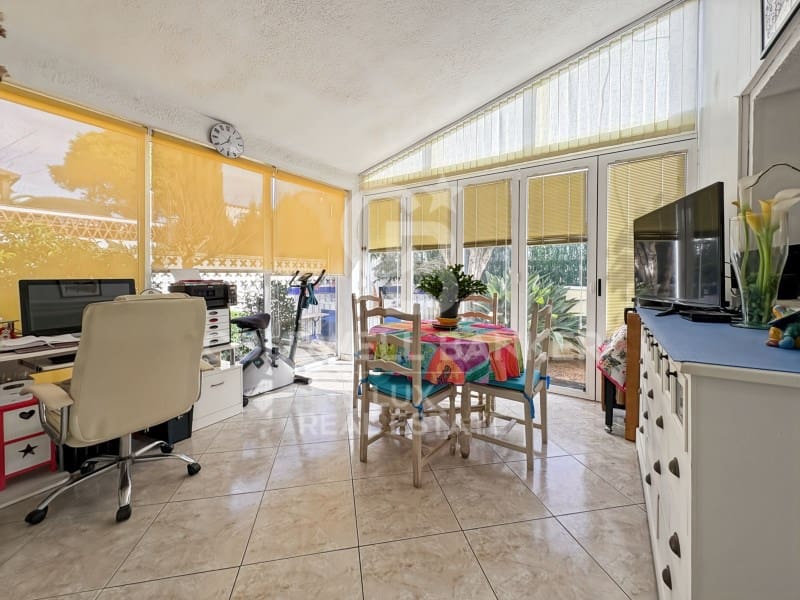 4 Zimmer Villa zu verkaufen in Empuriabrava mit Pool Garage - 525.000 € (Ref: 9375314)