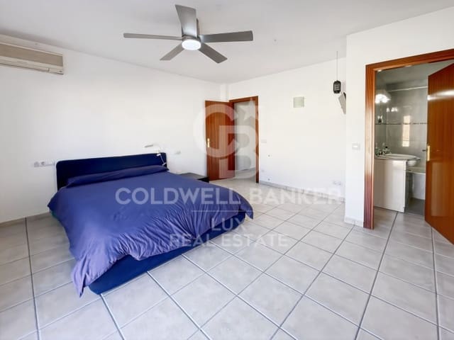 3 soverom Hus til salgs i Empuriabrava, Castelló d'Empúries med svømmebasseng garasje - € 348 000 (Ref: 9422416)