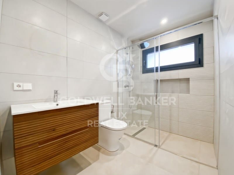 Chalet de 4 habitaciones en Roses en venta con piscina garaje - 650.000 € (Ref: 9465644)