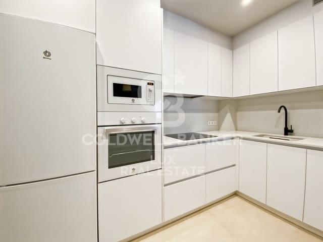 Chalet de 4 habitaciones en Roses en venta con piscina garaje - 650.000 € (Ref: 9465644)