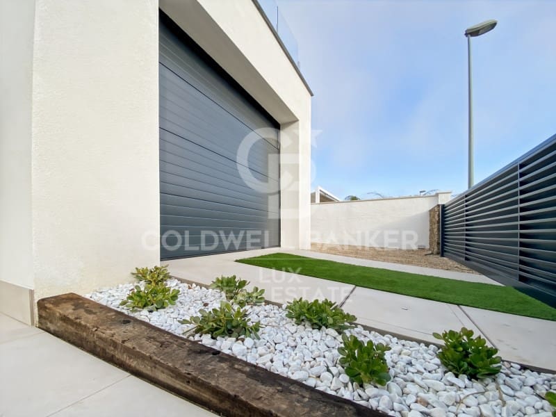 Chalet de 4 habitaciones en Roses en venta con piscina garaje - 650.000 € (Ref: 9465644)