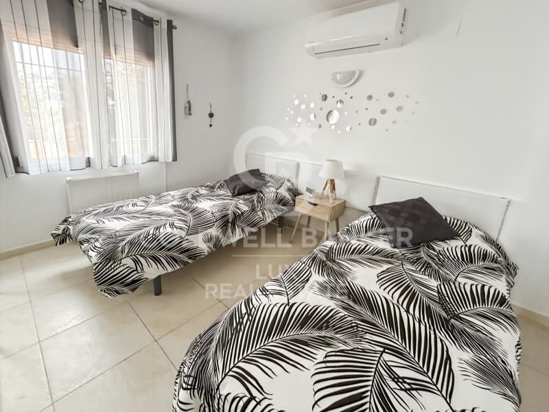 4 Zimmer Doppelhaus zu verkaufen in Roses mit Pool Garage - 695.000 € (Ref: 9470684)